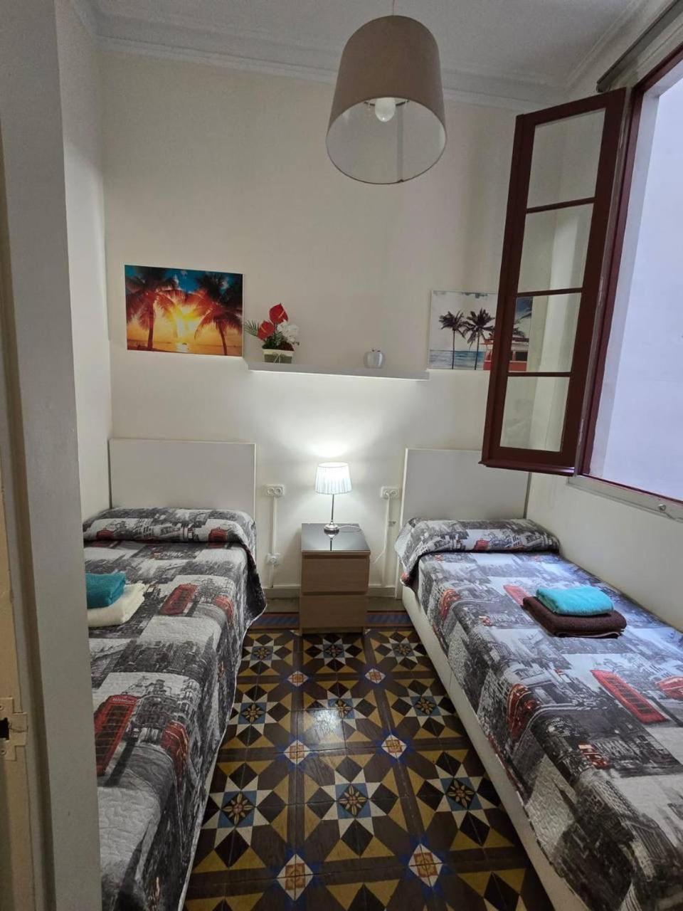 Rooms Rumila Βαρκελώνη Εξωτερικό φωτογραφία